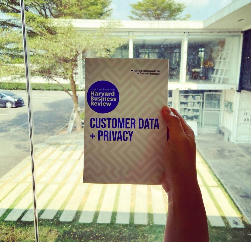 สรุปหนังสือ Customer Data + Privacy สำนักพิมพ์ Harvard Business Review เมื่อ Privacy & Security กลายเป็นหัวใจของ Business & Branding ยุค Data